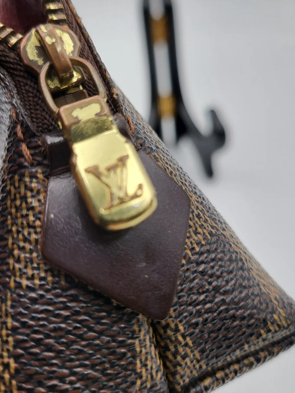 Louis Vuitton Damier Ebene Canvas Cosmetic Small Pouch..Authentic...